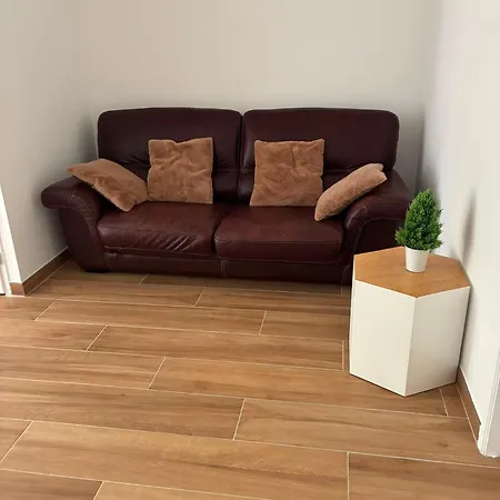Novastay * Breuillet (Essonne)
